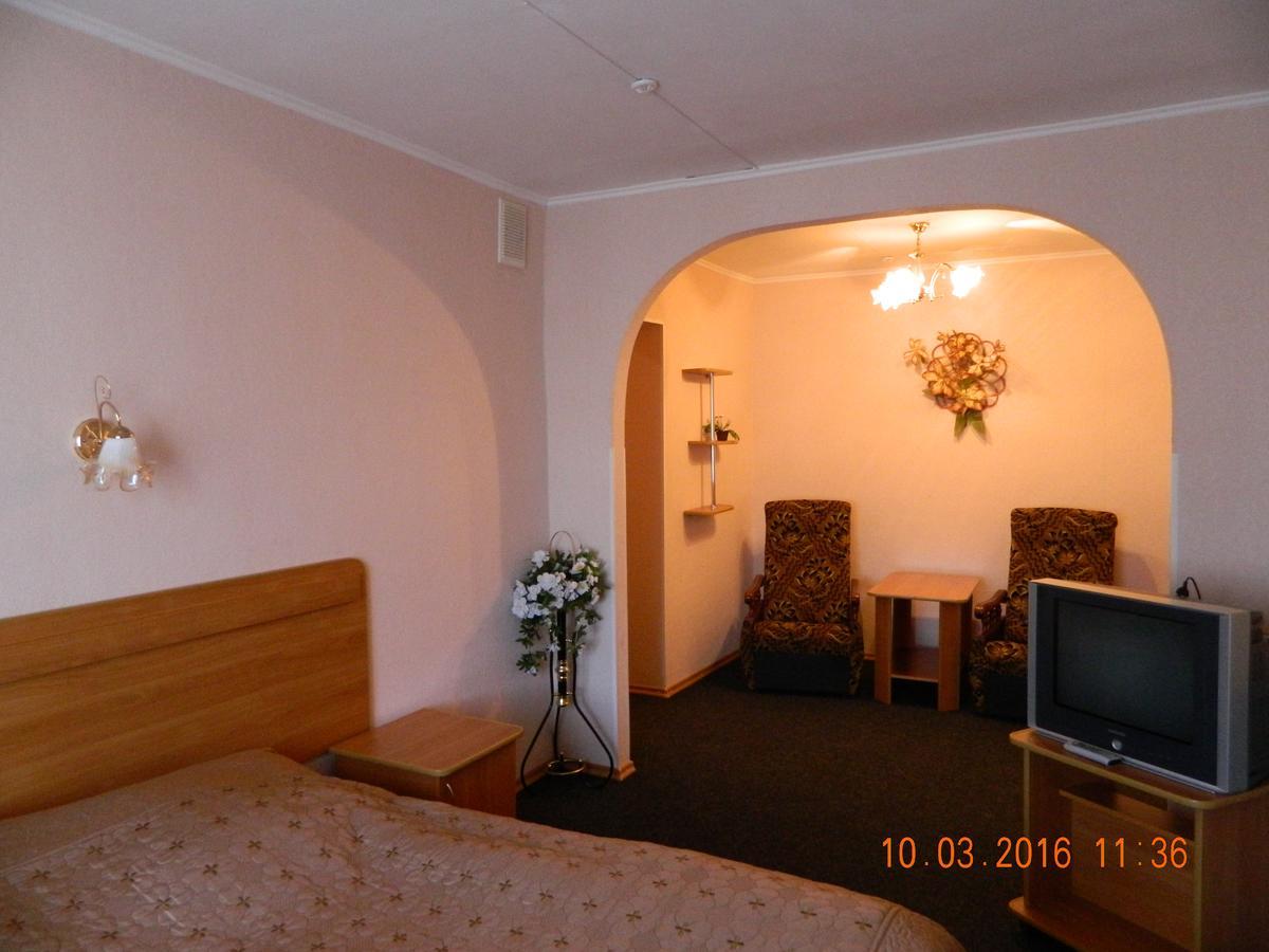 Hotel Druzhba Oleksandriia Exteriör bild